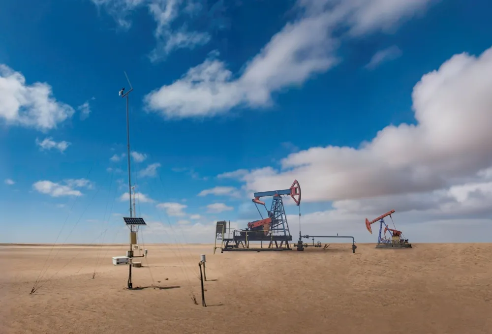 Cubic Innovative Compact Weather Station for Meteorological Monitoring in Oil and Gas Industry
