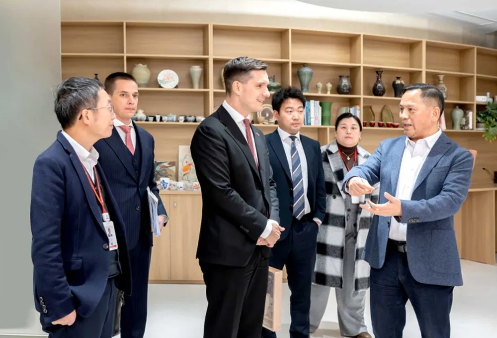 H.E. Mr. Máté Pesti, Ambassador Extraordinary and Plenipotentiary of Hungary to the People's Republic of China, Visits Cubic Sensor and Instrument CO., Ltd.